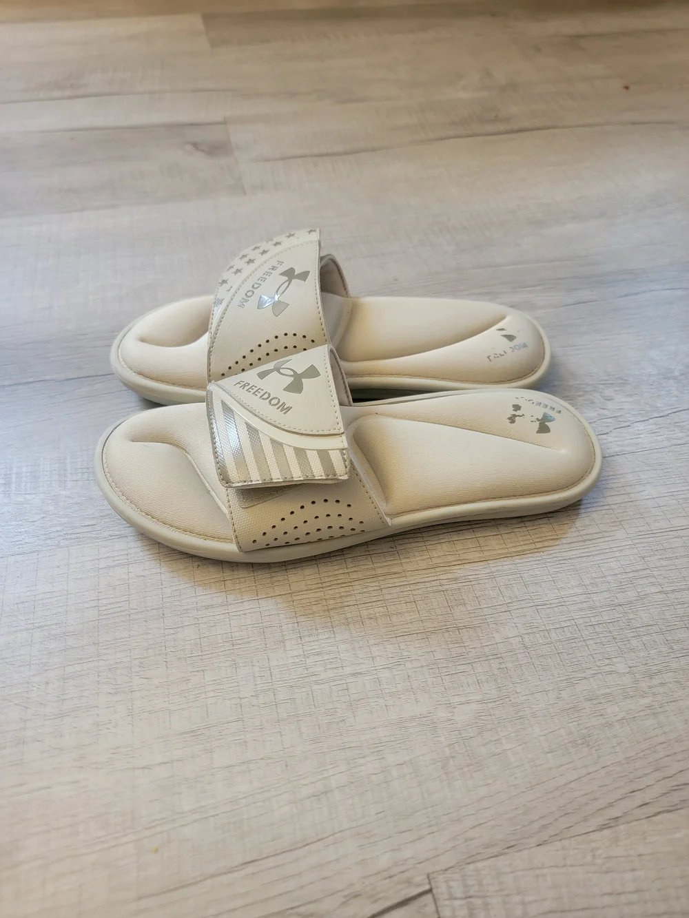 Under Armour Kids Freedom Slide Sandals in Cream